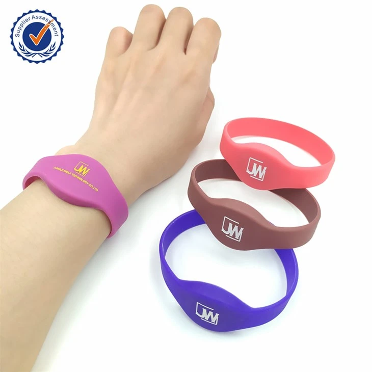 Vatnsheldur sérsniðin langdræg vatnagarður sílikon Nfc Pulsera Rfid armband fyrir sundlaugarlás